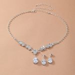 Design claw chain rhinestone Zircon Necklace & Earrings suit - Image 3